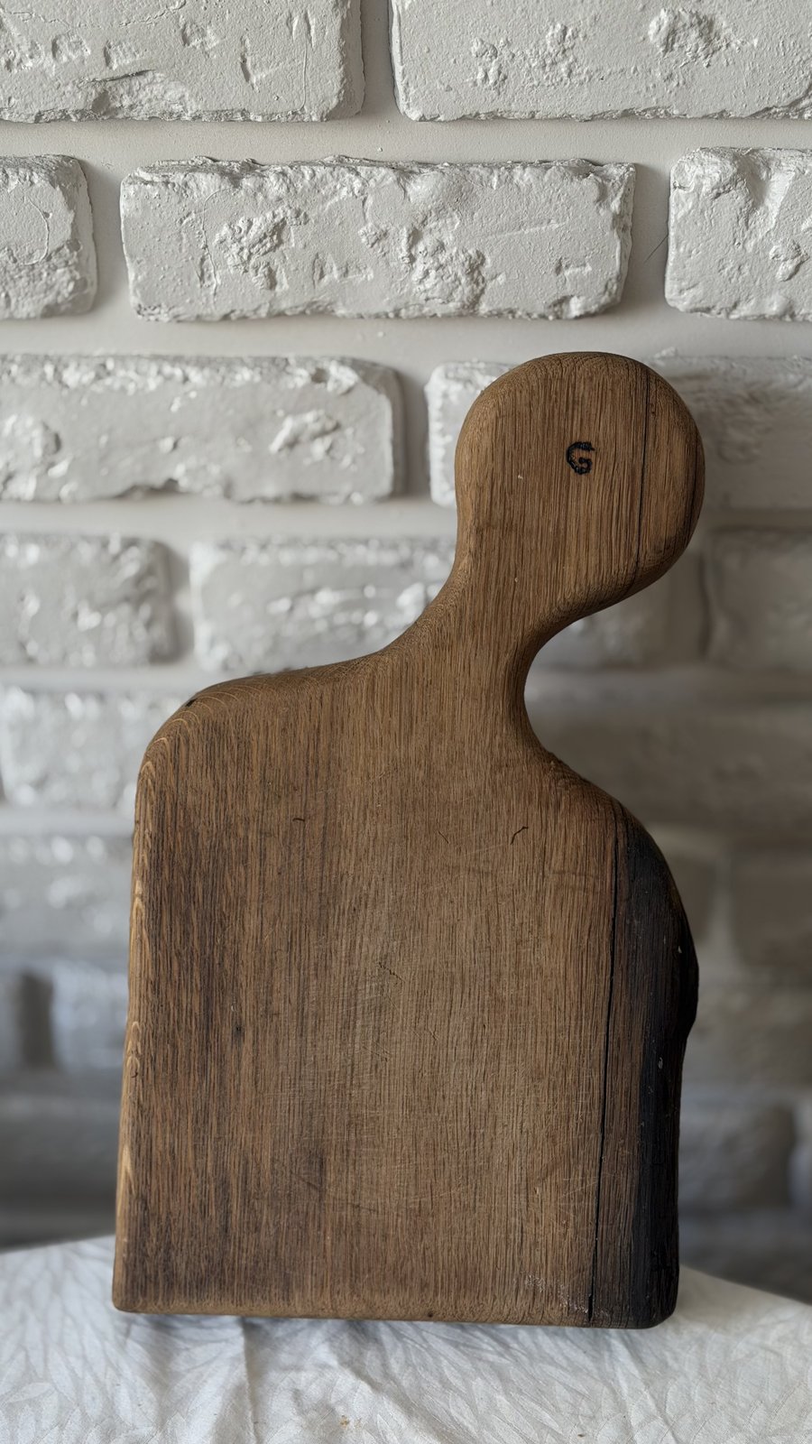 Small cutting board with brand mark